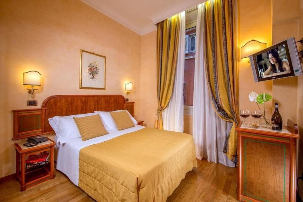 Hotel Regno Roma Esterno foto