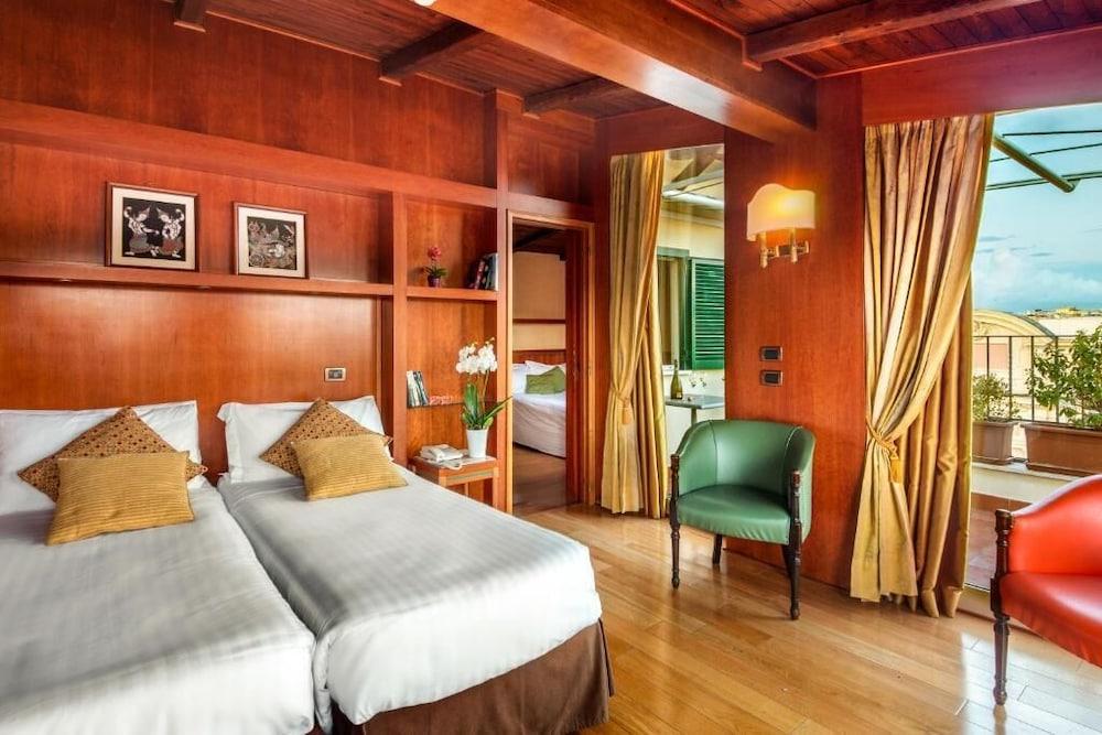Hotel Regno Roma Esterno foto