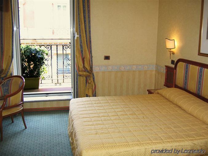 Hotel Regno Roma Camera foto