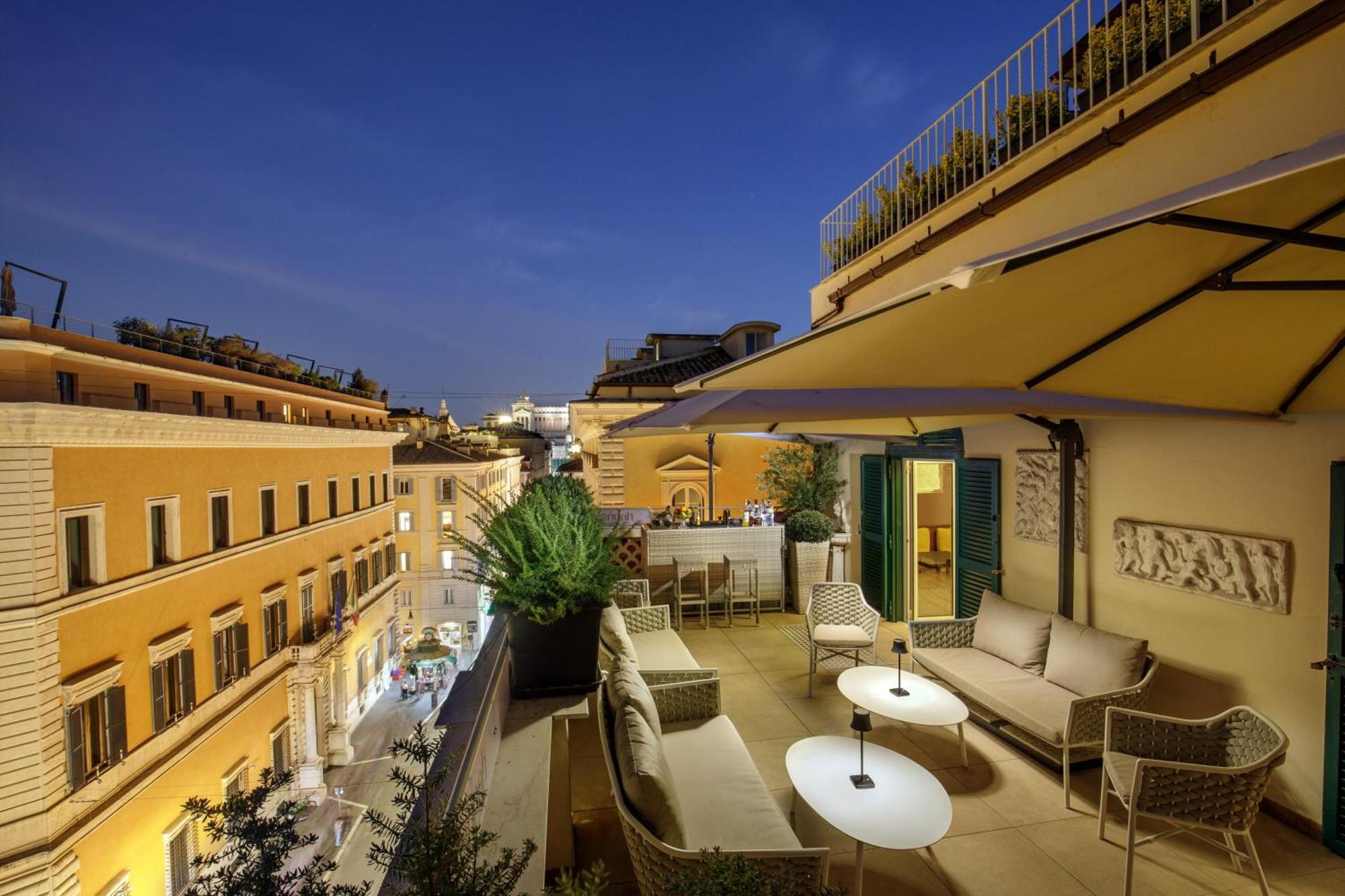 Hotel Regno Roma Esterno foto