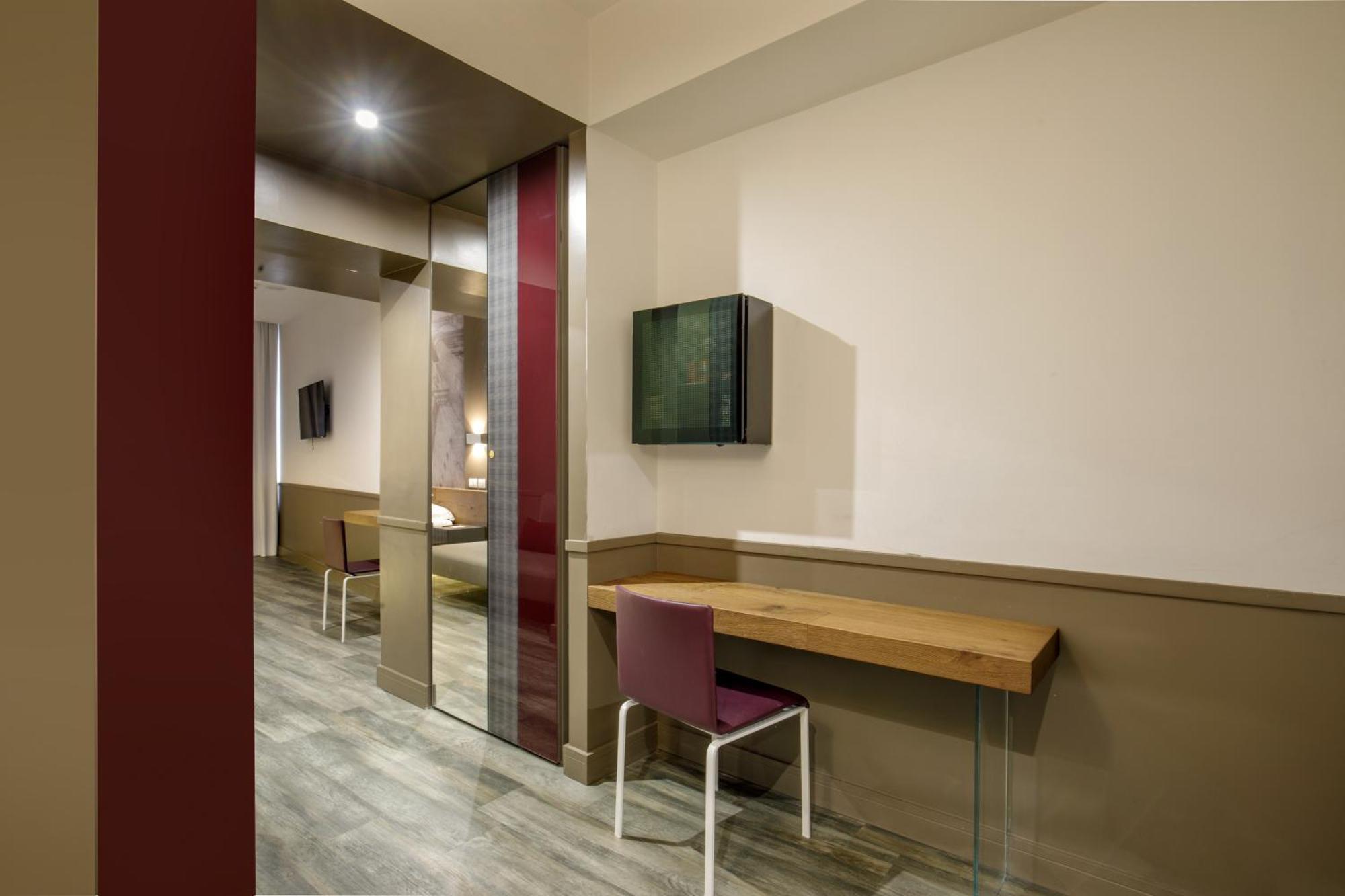 Hotel Regno Roma Esterno foto