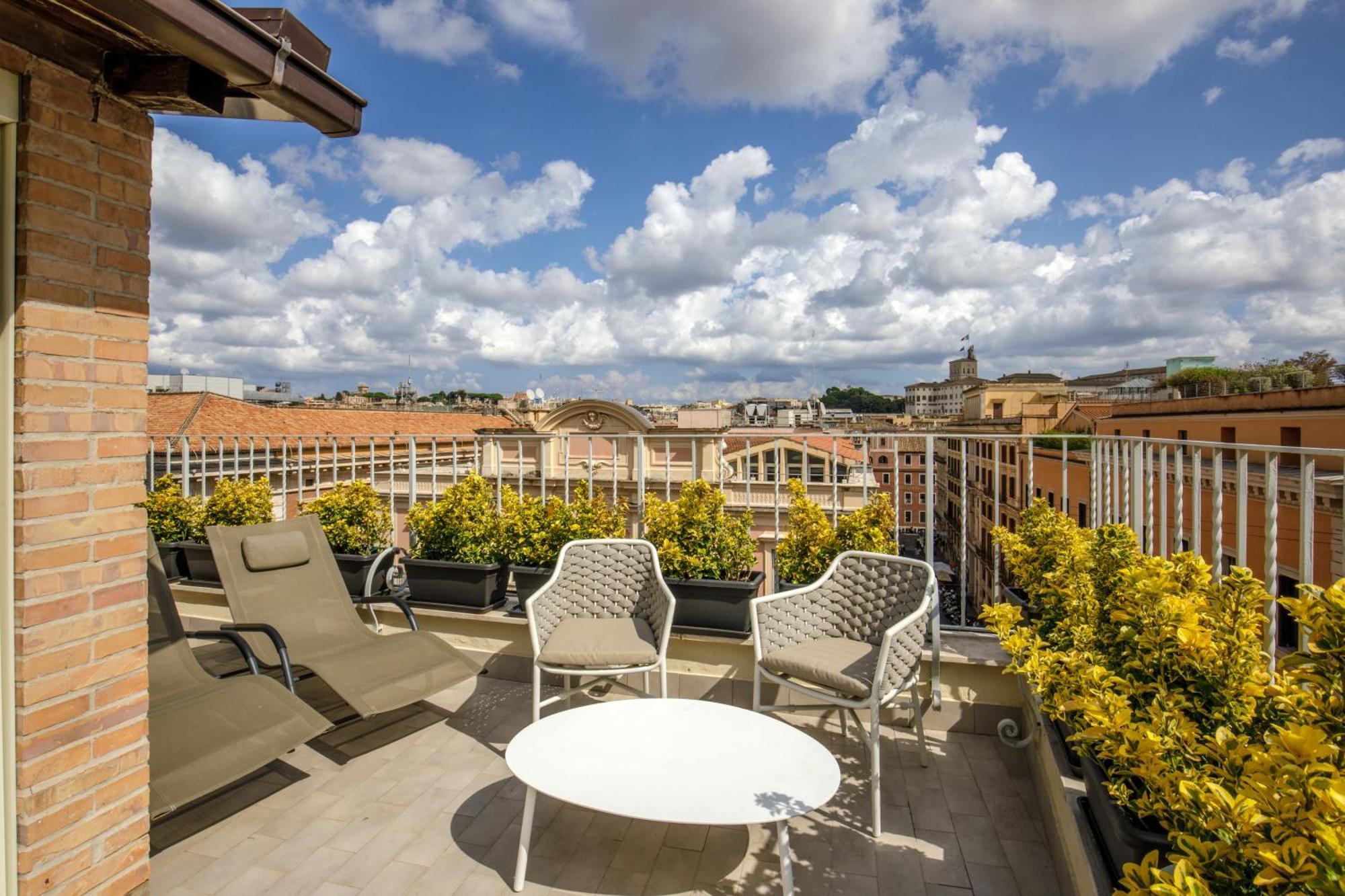 Hotel Regno Roma Esterno foto