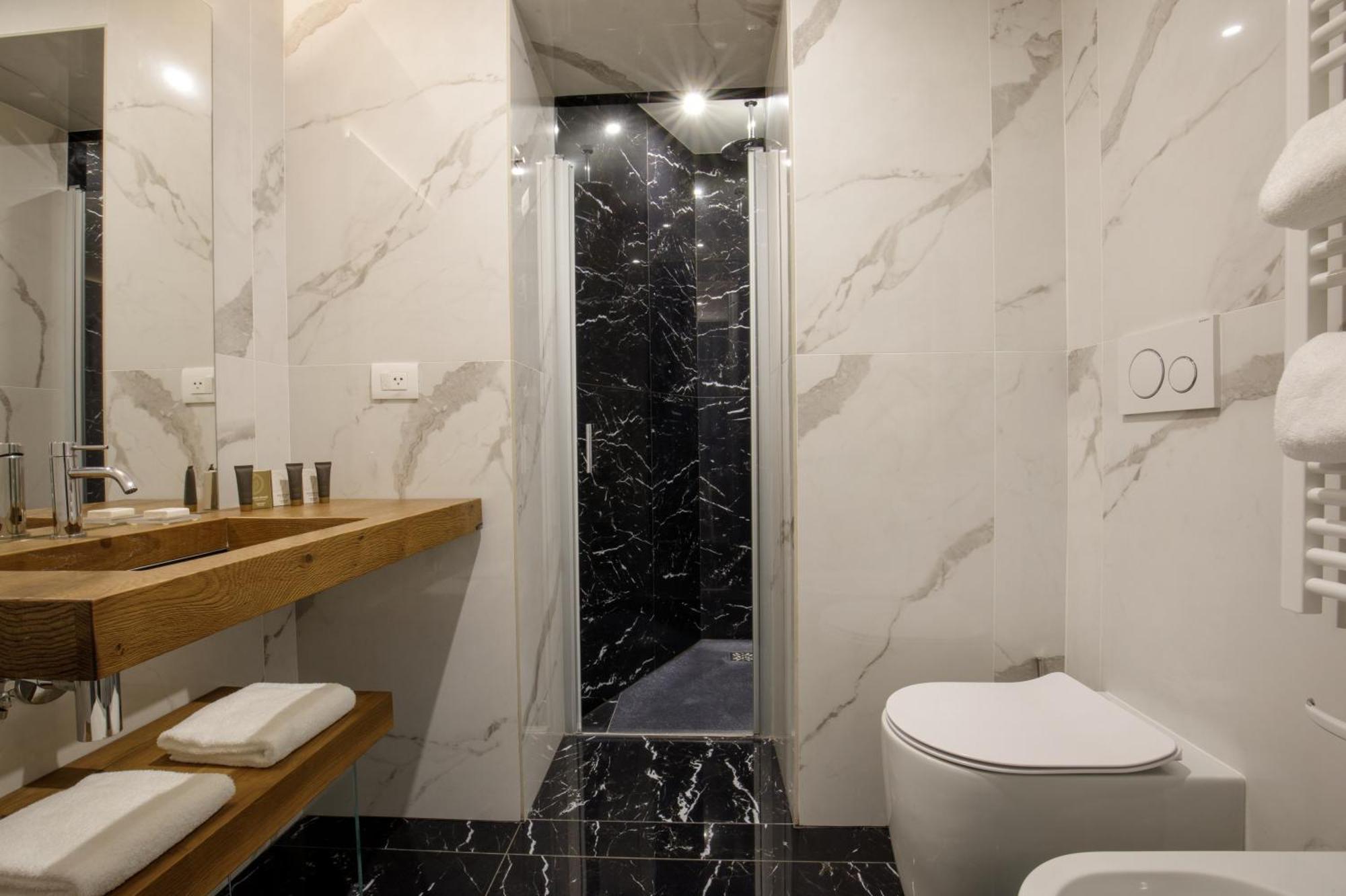 Hotel Regno Roma Esterno foto