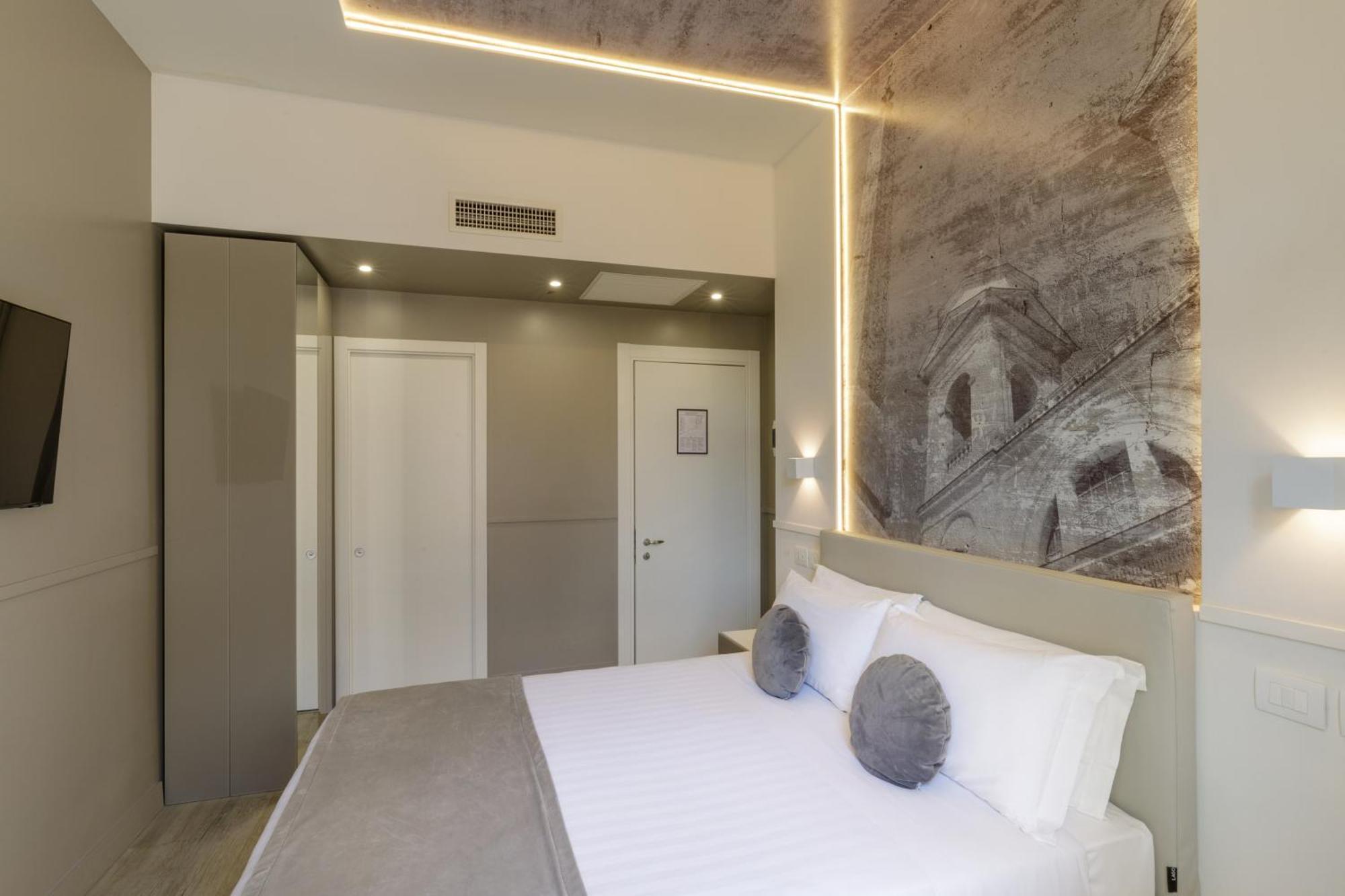 Hotel Regno Roma Esterno foto
