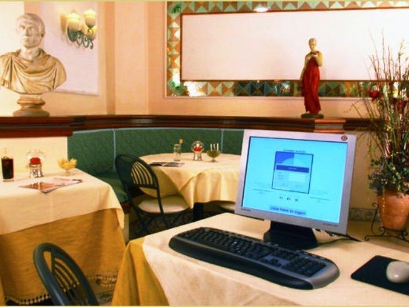 Hotel Regno Roma Esterno foto