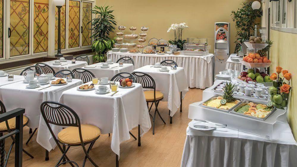 Hotel Regno Roma Esterno foto